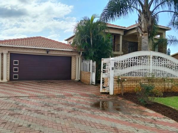 6 Bedroom House