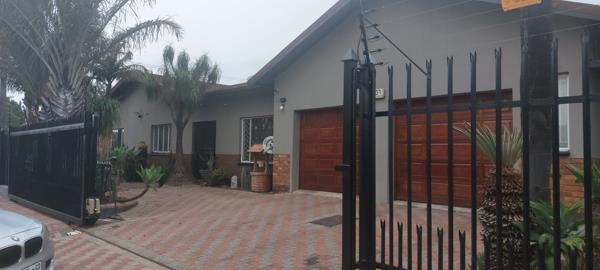 5 Bedroom House
