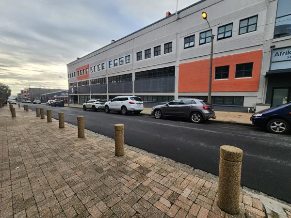 696 m² Office Space