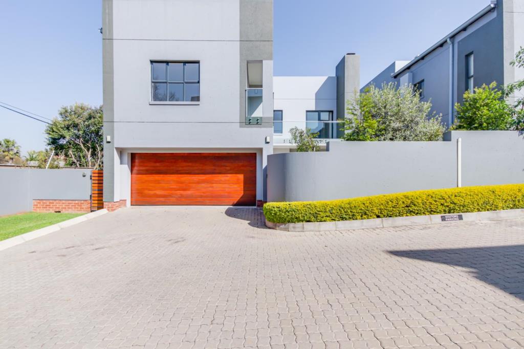 4 Bedroom Townhouse