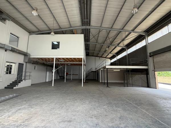 1 016 m² Industrial space