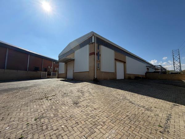 1 016 m² Industrial space