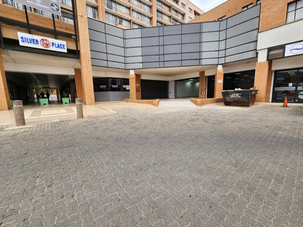 2 212 m² Retail Space