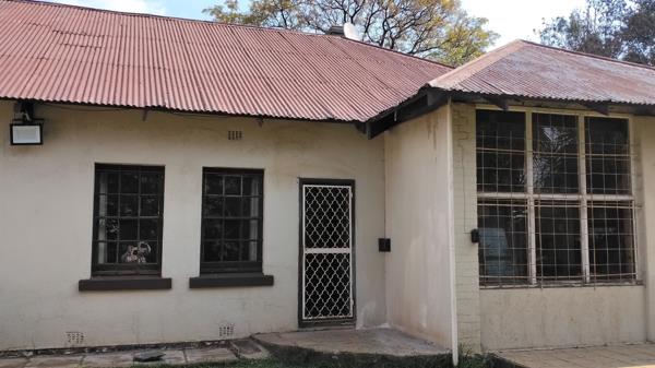 6 Bedroom House