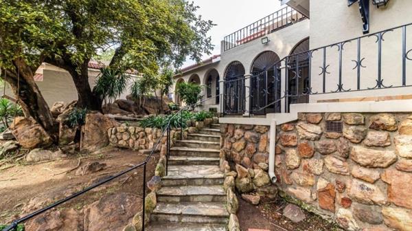 8 Bedroom House