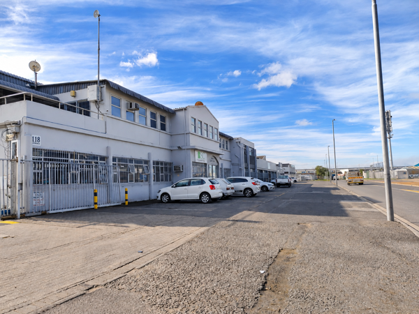 1 810 m² Industrial space