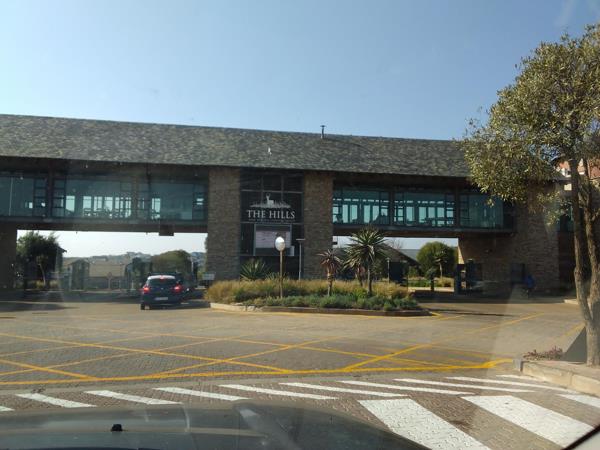1 098 m² Land