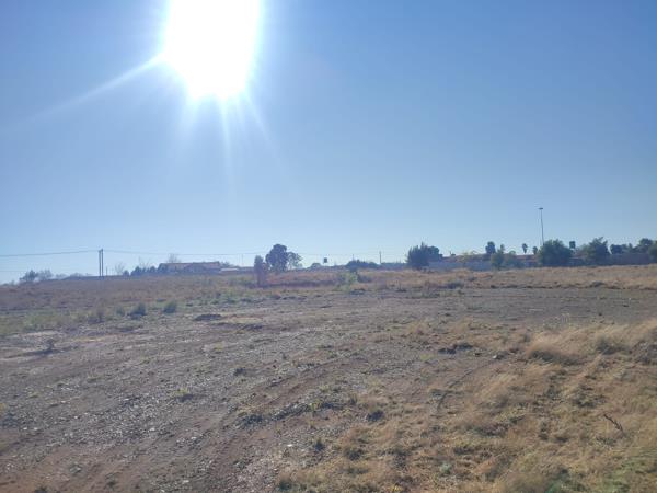 983 m² Land