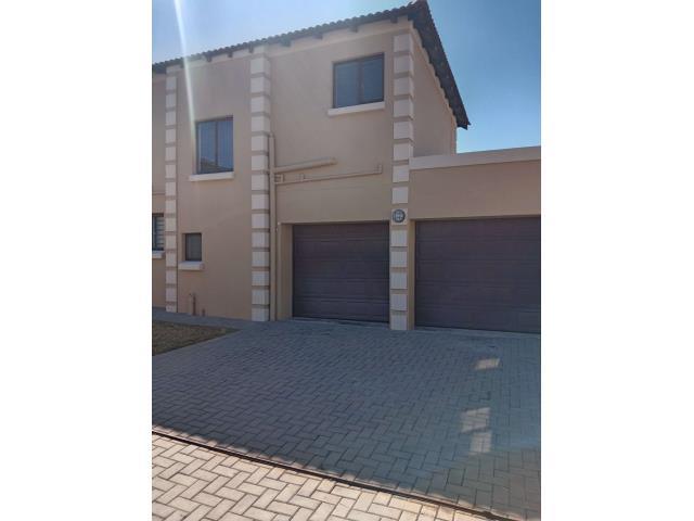 3 Bedroom Cluster in Halfway Gardens