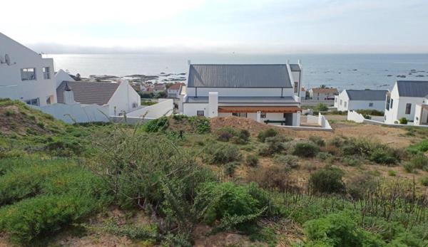 608 m² Land