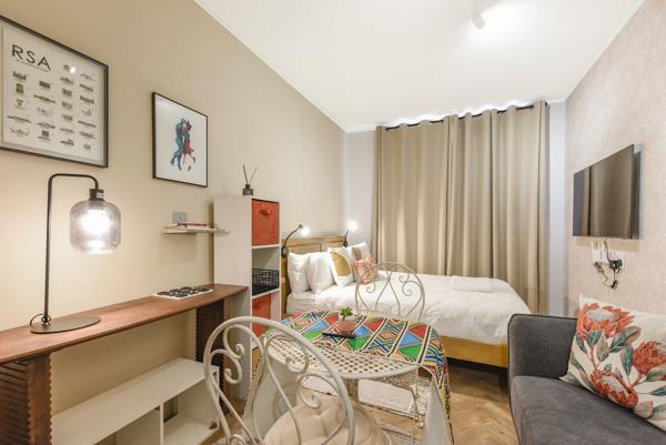 Studio Apartment