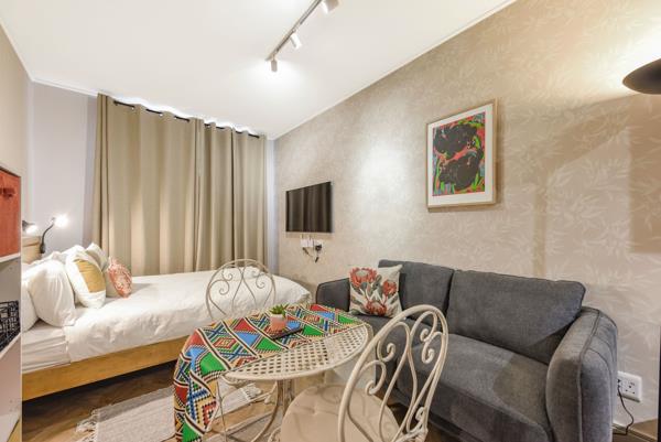 Studio Apartment