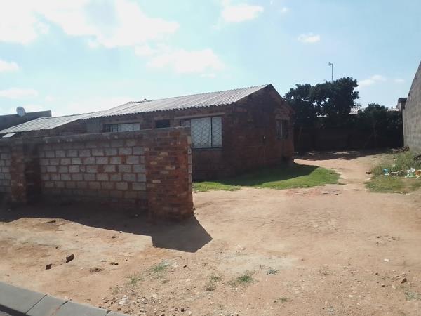 2 Bedroom House