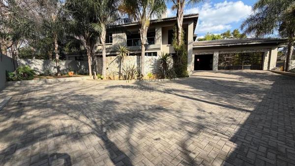 6 Bedroom House
