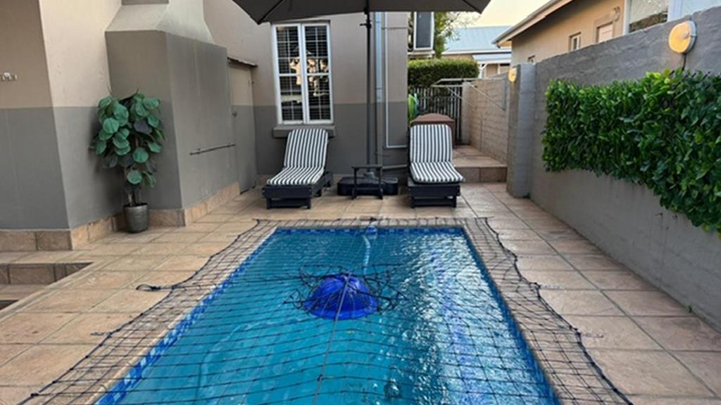 4 Bedroom Townhouse
