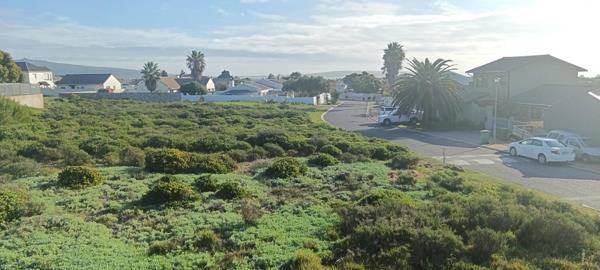 925 m² Land