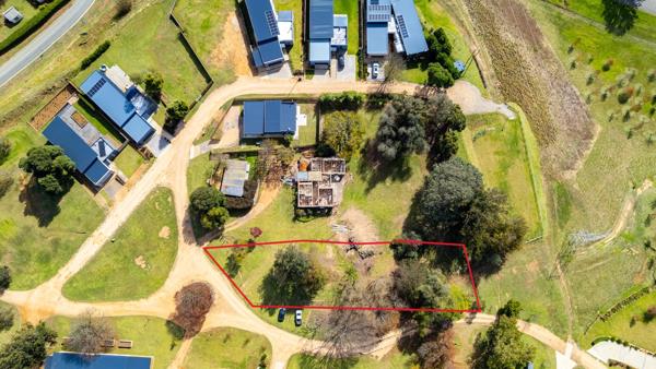 1 504 m² Land