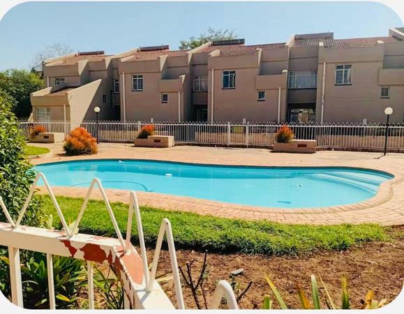 4 Bedroom Townhouse