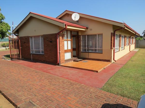 6 Bedroom House
