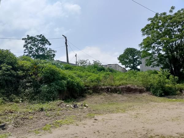 600 m² Land