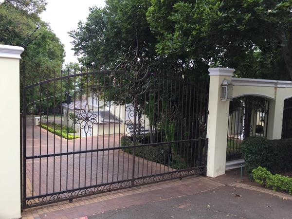 1 006 m² Land