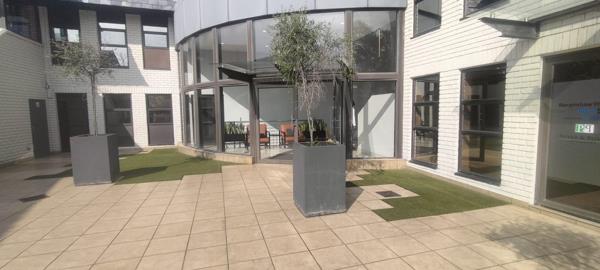 235 m² Retail Space