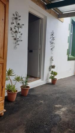 1 Bedroom Garden Cottage