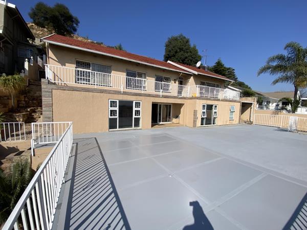 5 Bedroom House