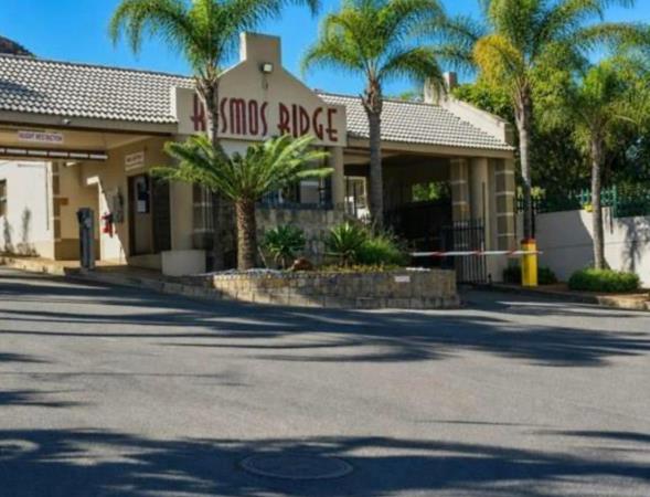 889 m² Land