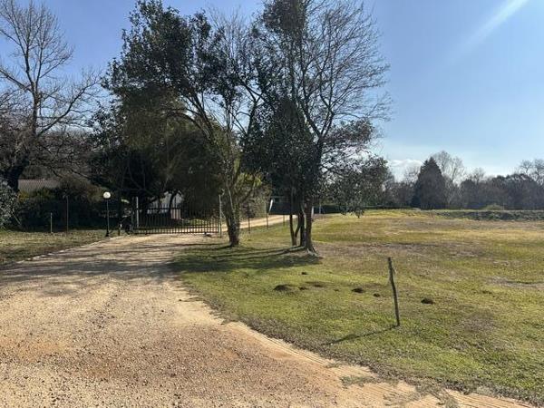 720 m² Land