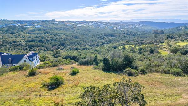 4 818 m² Land