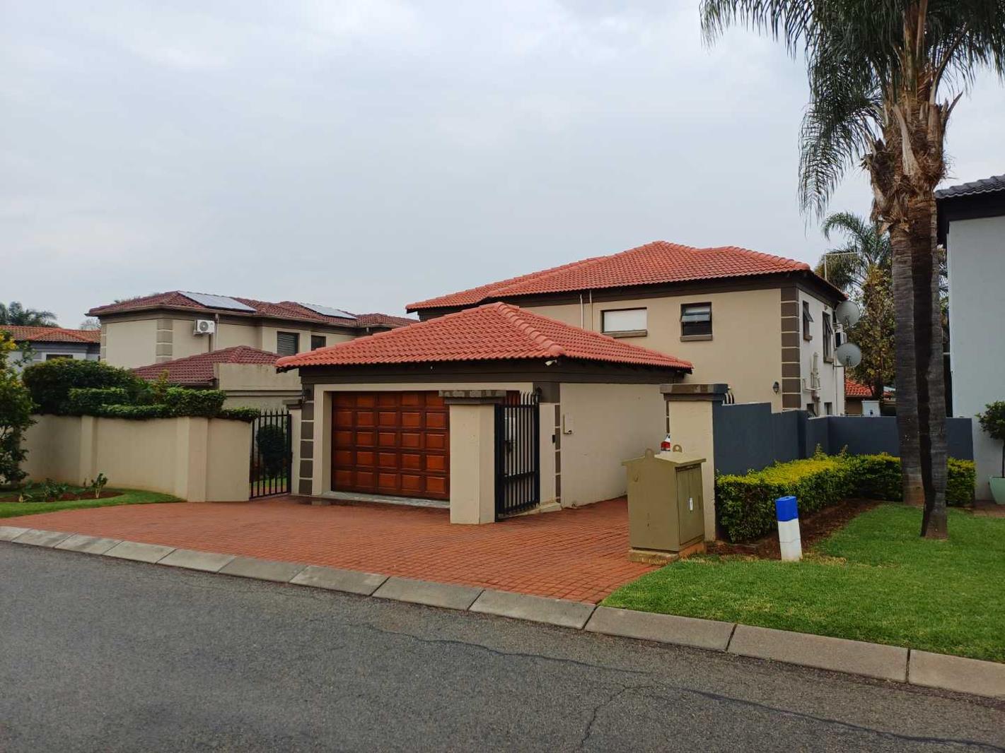 4 Bedroom House in Willowbrook