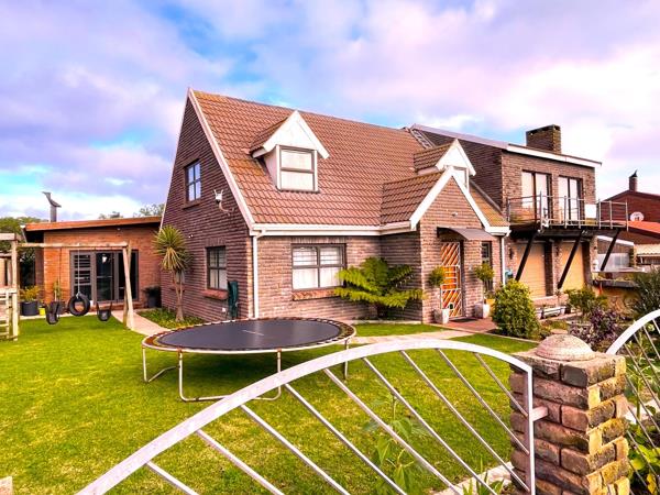 5 Bedroom House