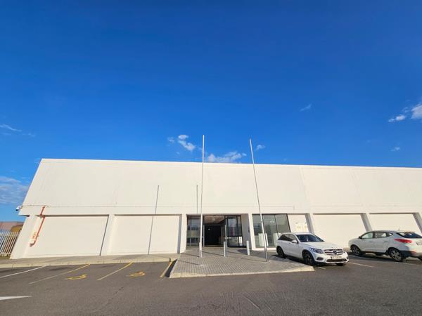 2 035 m² Retail Space