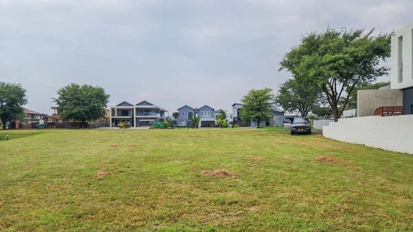 1 009 m² Land