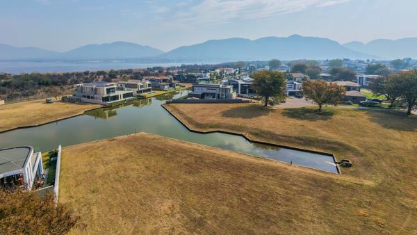 1 009 m² Land
