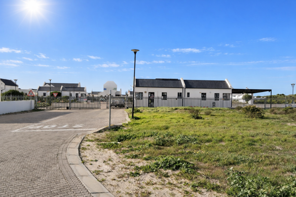 654 m² Land