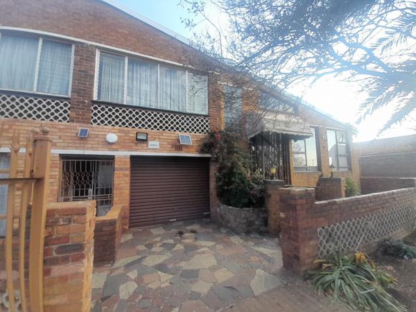 7 Bedroom House
