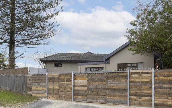 2 Bedroom House