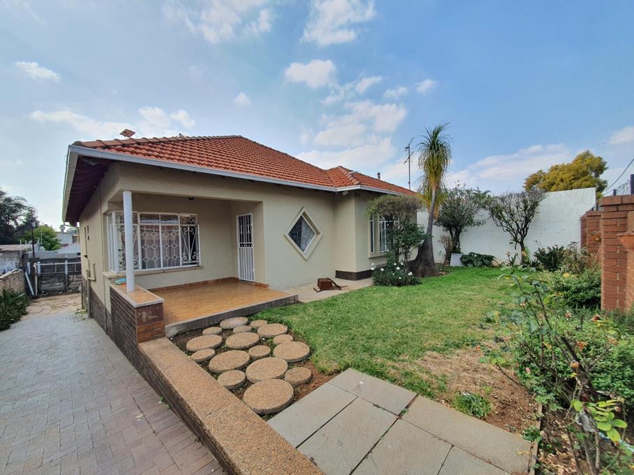 5 Bedroom House