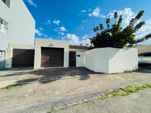 6 Bedroom House