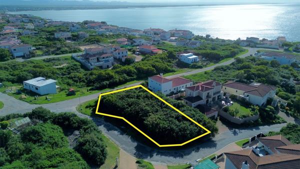 730 m² Land