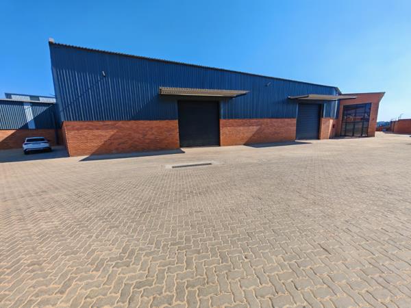 2 700 m² Industrial space