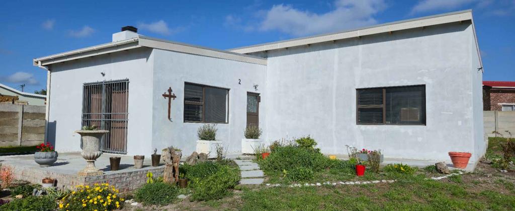 1 Bedroom House
