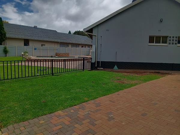 5 Bedroom House