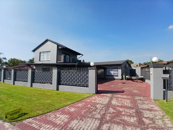 5 Bedroom House
