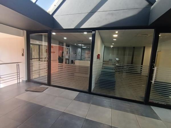 255 m² Office Space