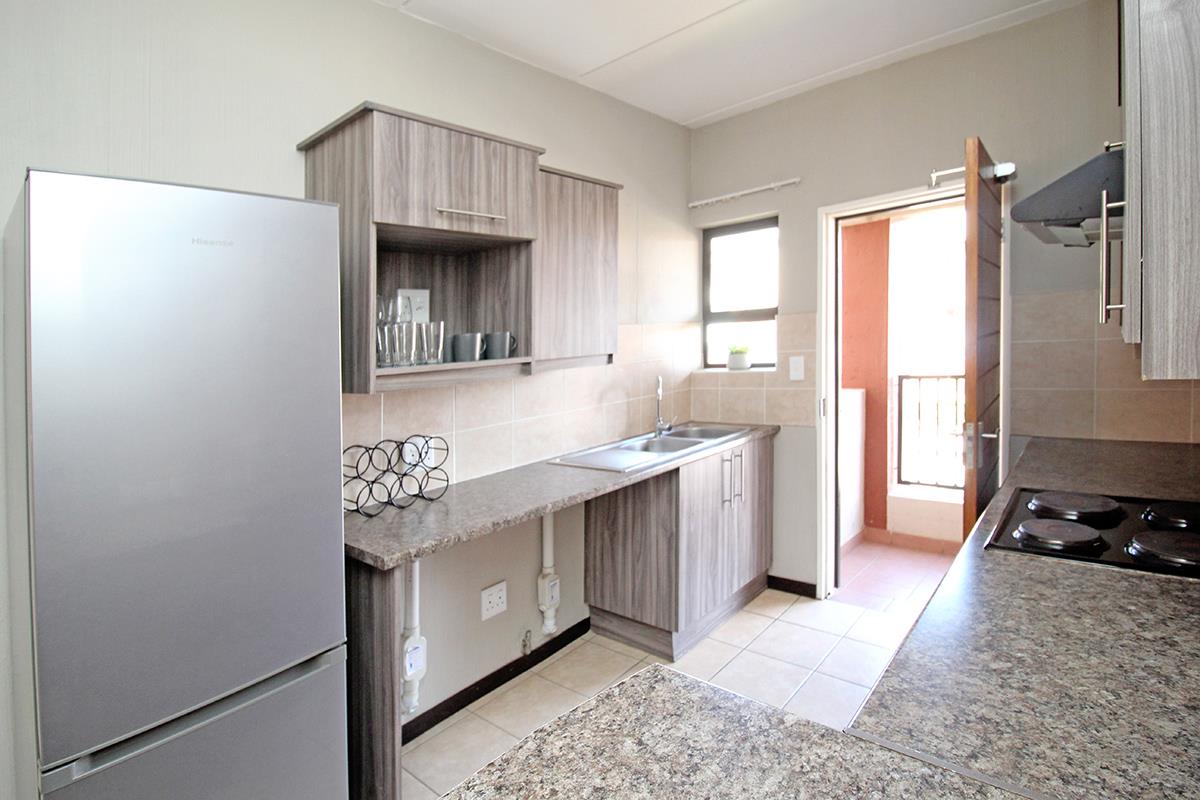 Apartment in Randburg, Bergbron, Johannesburg Ward 86 - View 5