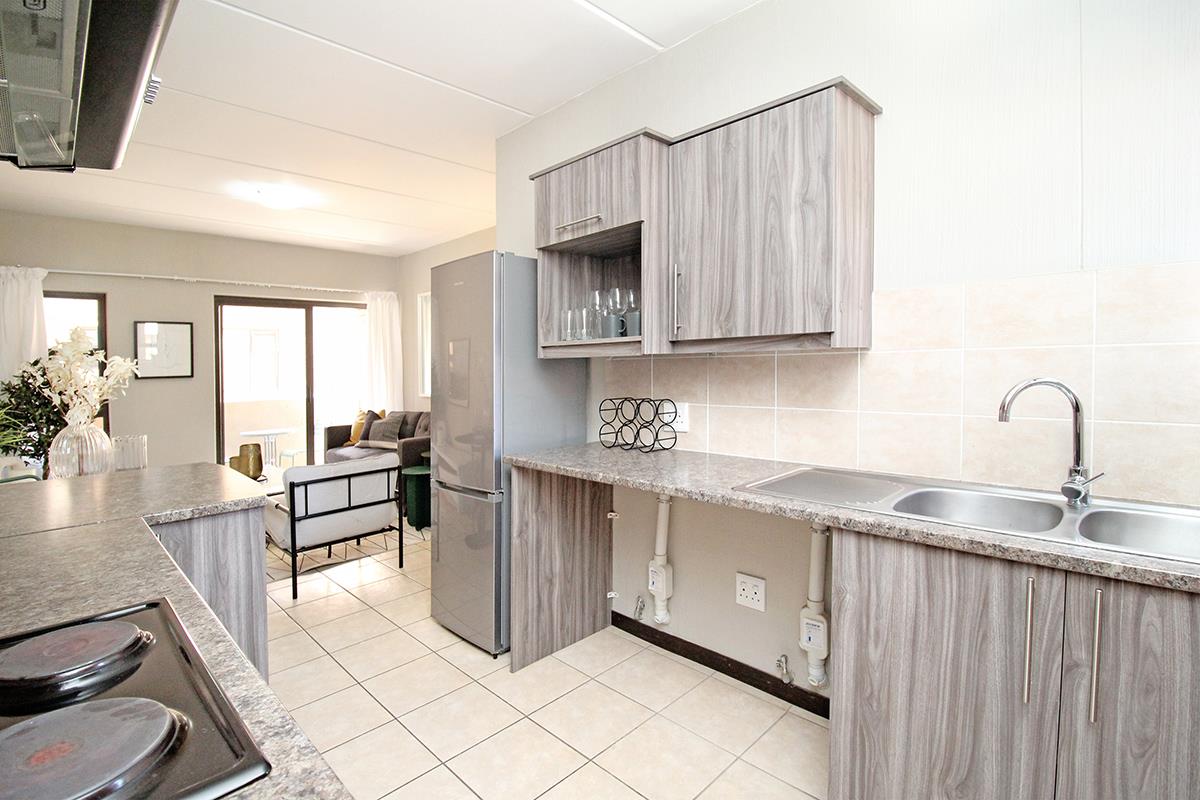 Apartment in Randburg, Bergbron, Johannesburg Ward 86 - View 3