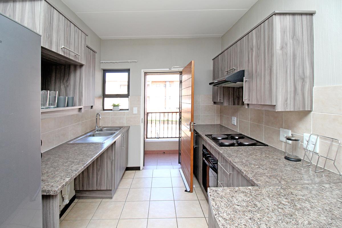 Apartment in Randburg, Bergbron, Johannesburg Ward 86 - View 4